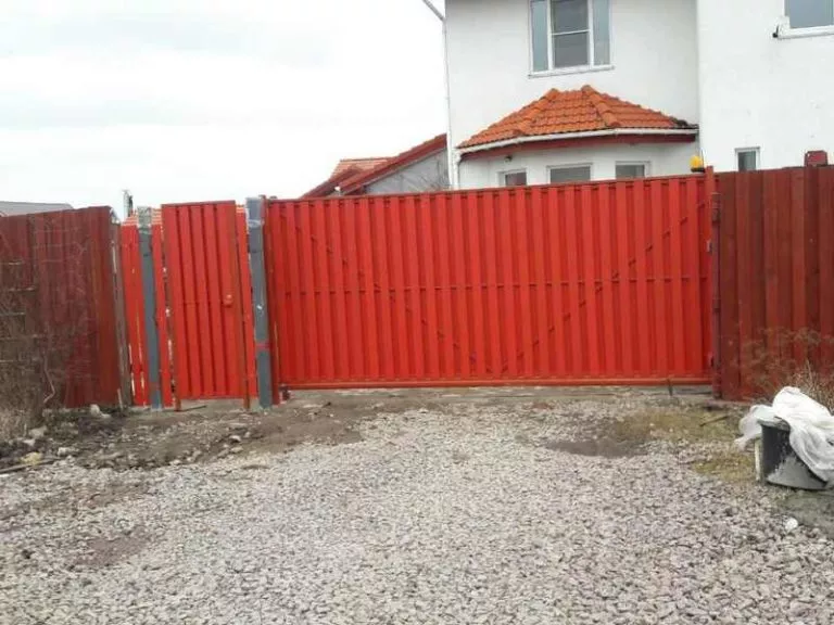 Уличные откатные ворота Doorhan в Ленинградской области